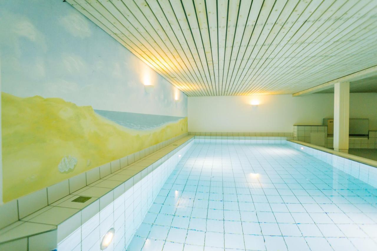 Gemuetliche Wohnung Unter Reet Mit Pool Und Sauna In Keitum Exterior photo